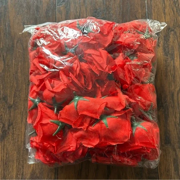 Artificial Red Roses - Picture 3 of 4